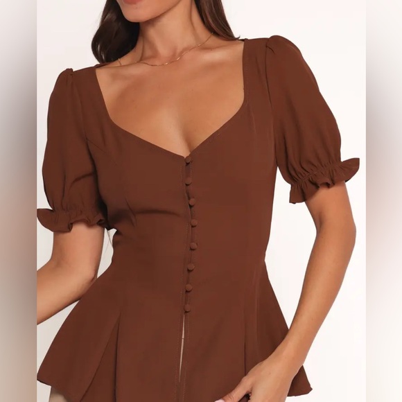 Petal & Pup Tops - 🤎 Petal & Pup Button Front Peplum Top Puff Sleeves Brown – Large or Medium